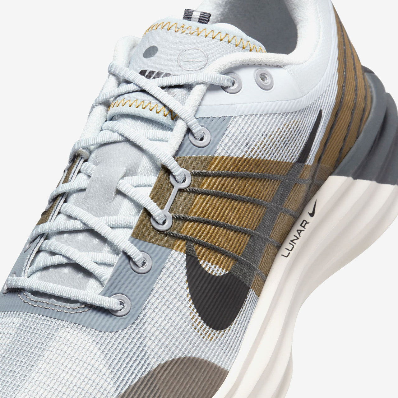 Lunar Roam | DV2440-001