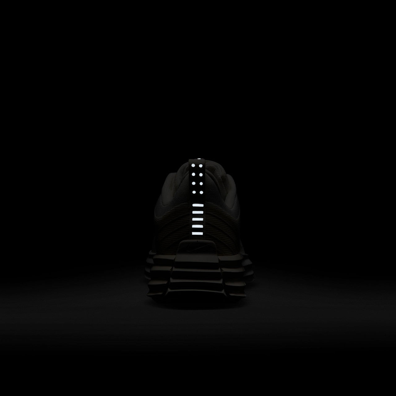 Lunar Roam | DV2440-100