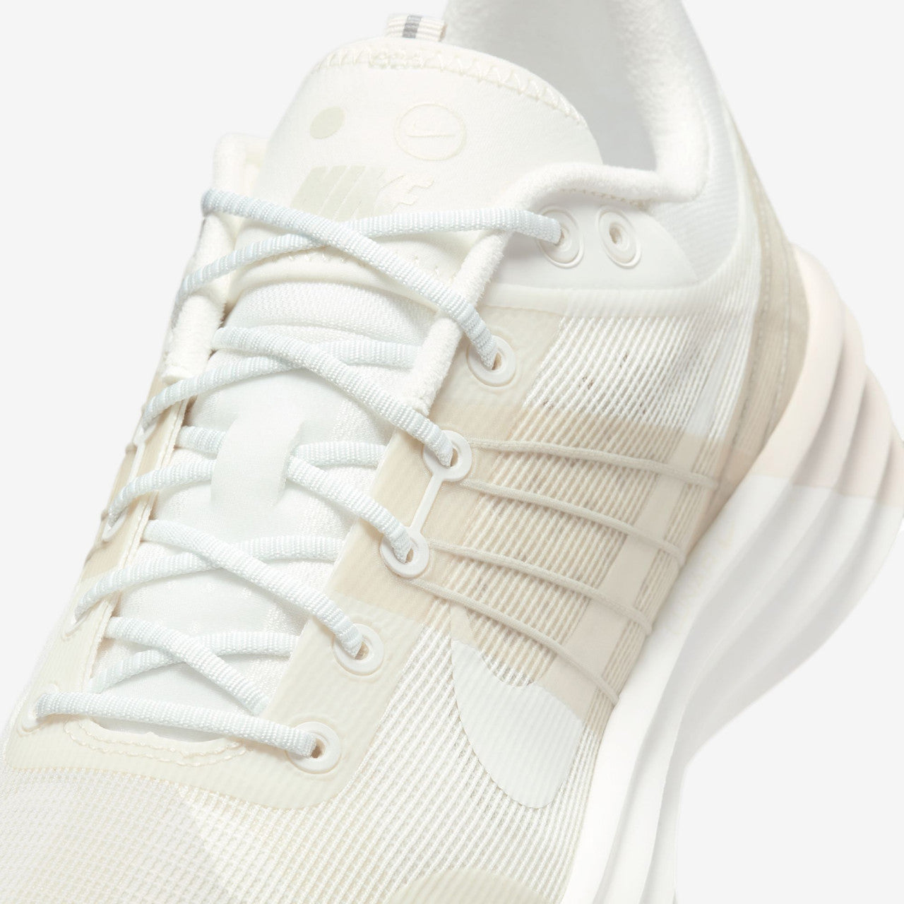 Lunar Roam | DV2440-100